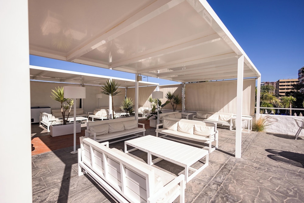 Servatur Playa Bonita — Restaurant & bars in Playa del Ingles, Canary Islands
