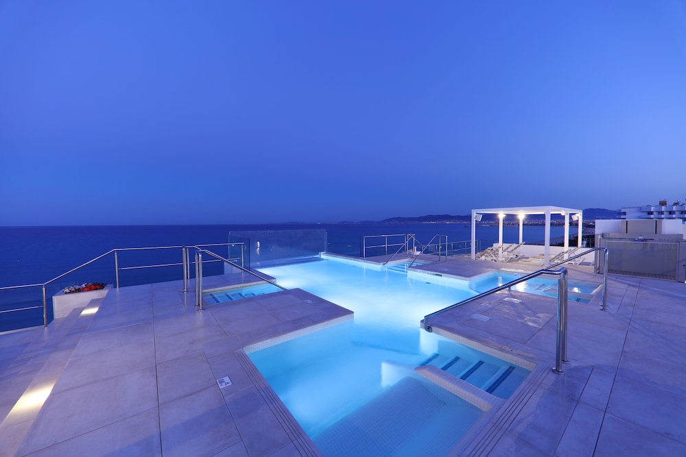 Iberostar Waves Bahía de Palma -Adults Only — Swimming pool in Playa de Palma, Balearic Islands