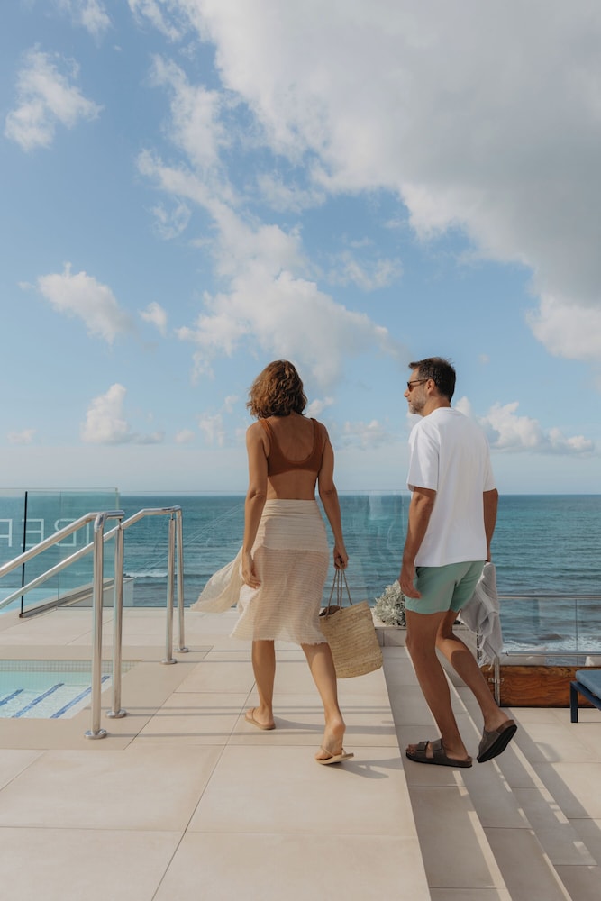 Iberostar Waves Bahía de Palma -Adults Only — Swimming pool in Playa de Palma, Balearic Islands