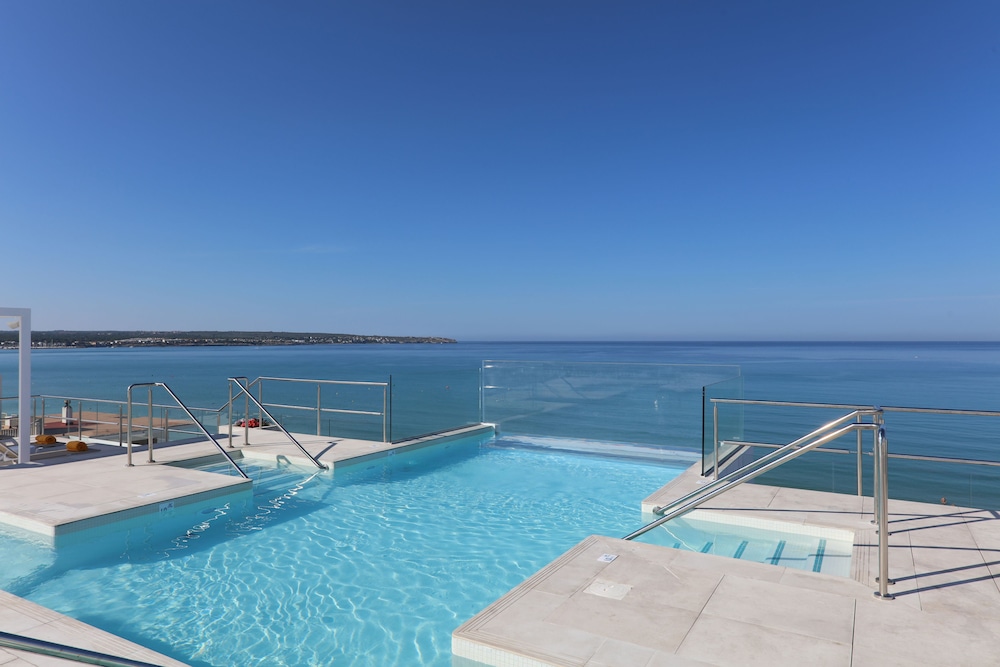 Iberostar Waves Bahía de Palma -Adults Only — Swimming pool in Playa de Palma, Balearic Islands