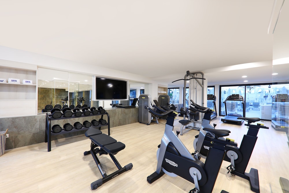 Iberostar Waves Bahía de Palma -Adults Only — Sports & recreation in Playa de Palma, Balearic Islands