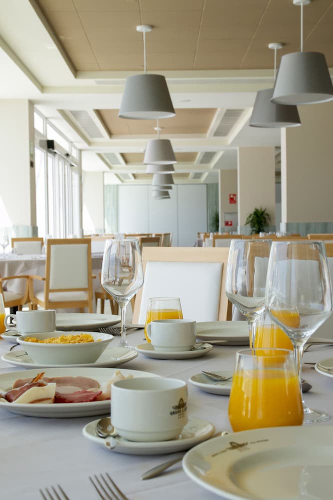 Four Points by Sheraton Costa Blanca Resort — Restaurant & bars in Benidorm, Valencian Community