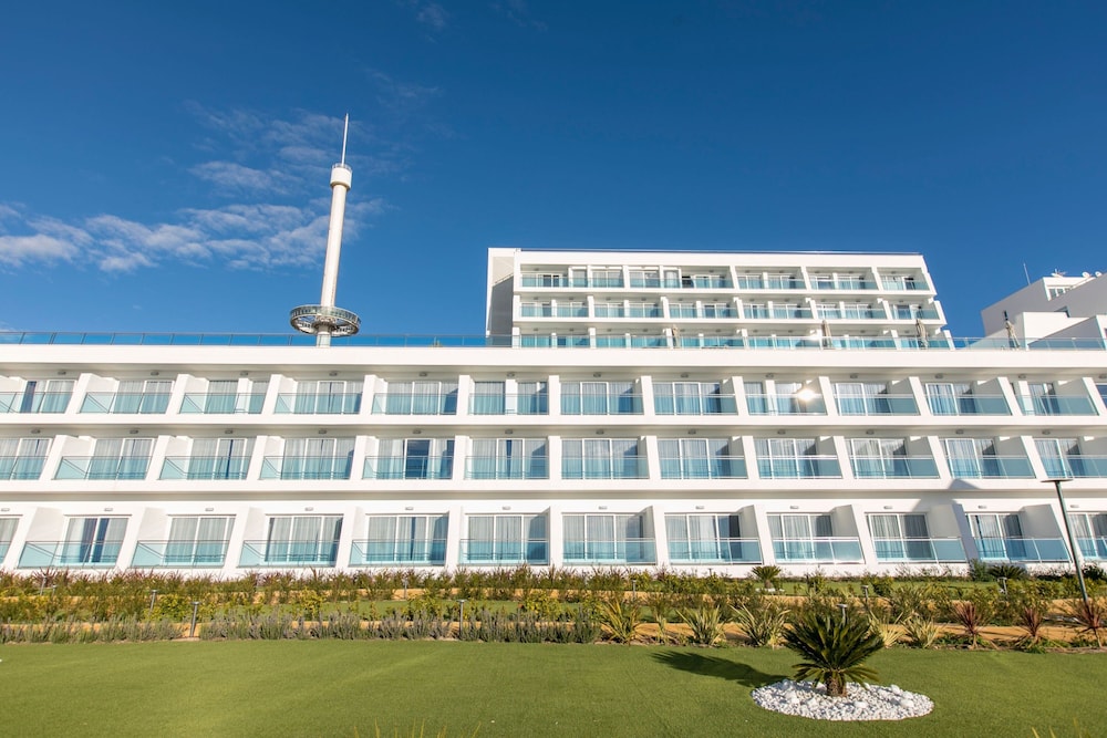 Four Points by Sheraton Costa Blanca Resort — Hotel building in Benidorm, Valencian Community