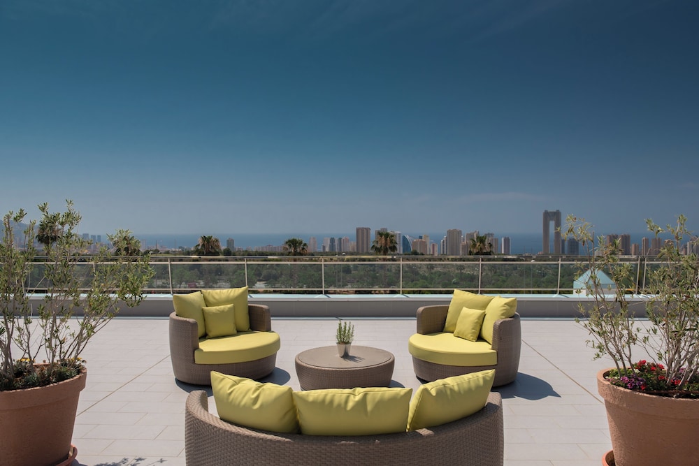 Four Points by Sheraton Costa Blanca Resort — Hotel building in Benidorm, Valencian Community