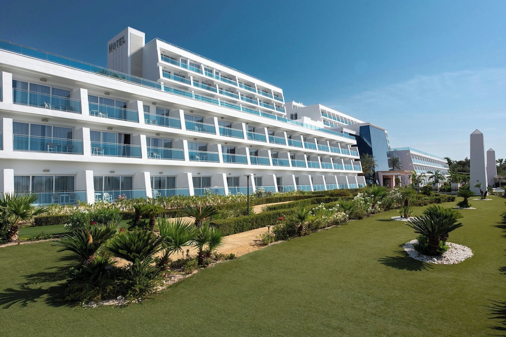 Four Points by Sheraton Costa Blanca Resort — Hotel building in Benidorm, Valencian Community