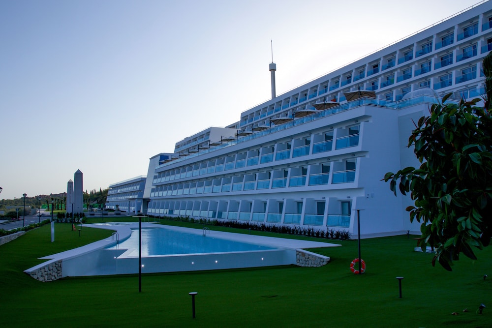 Four Points by Sheraton Costa Blanca Resort — Hotel building in Benidorm, Valencian Community