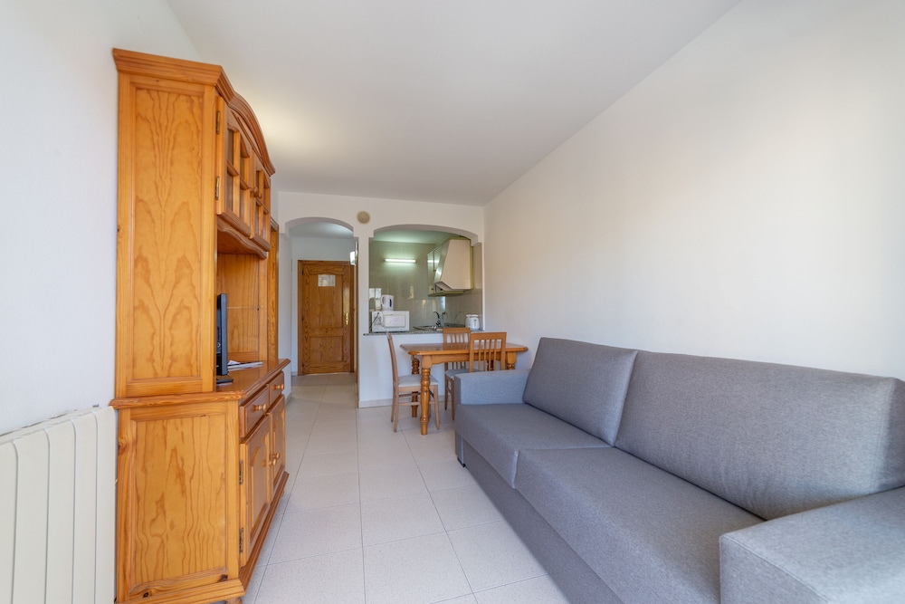 Apartamentos Primavera Loix — Hotel rooms in Benidorm, Valencian Community