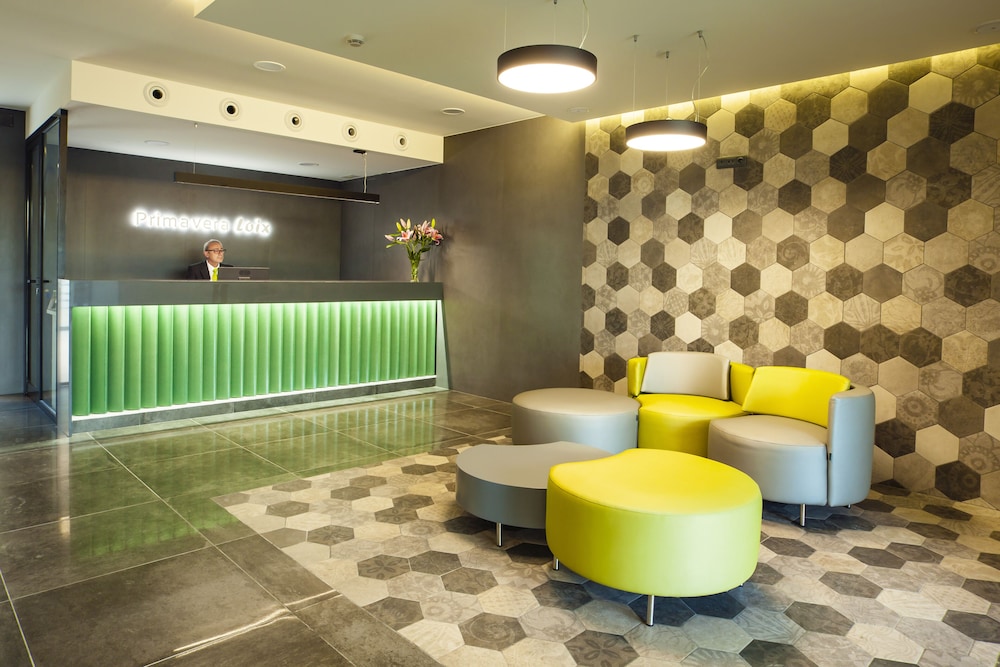 Apartamentos Primavera Loix — Restaurant & bars in Benidorm, Valencian Community