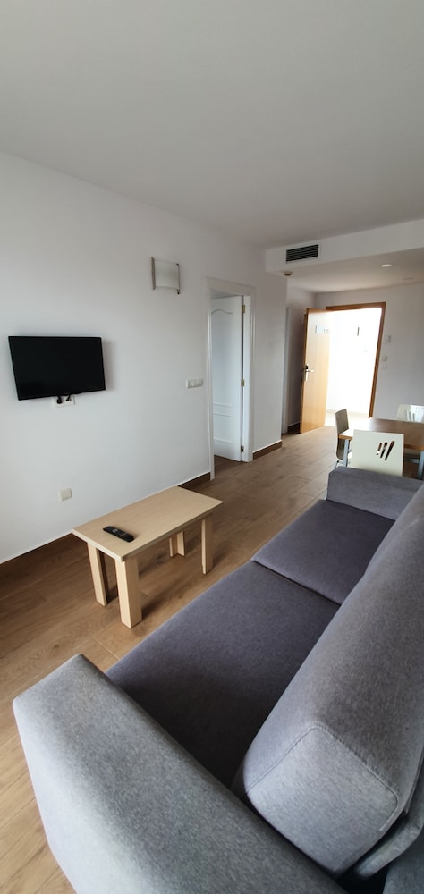 Apartamentos Primavera Loix — Hotel rooms in Benidorm, Valencian Community