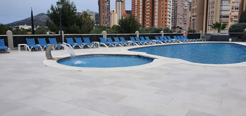 Apartamentos Primavera Loix — Swimming pool in Benidorm, Valencian Community