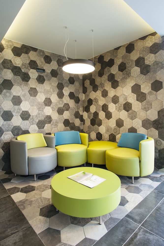 Apartamentos Primavera Loix — Restaurant & bars in Benidorm, Valencian Community