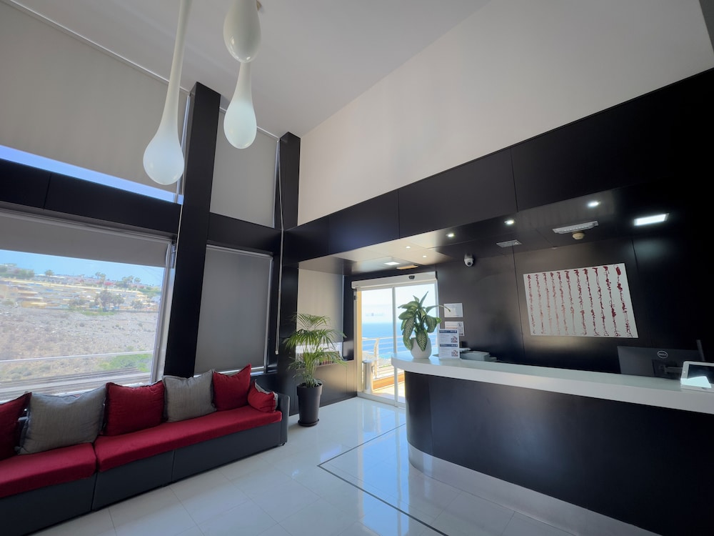 Holiday Club Sol Amadores — Hotel building in Puerto Rico, Canary Islands