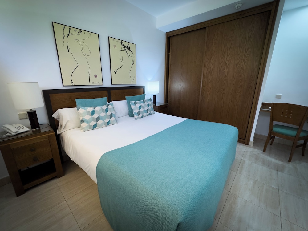 Holiday Club Sol Amadores — Hotel rooms in Puerto Rico, Canary Islands