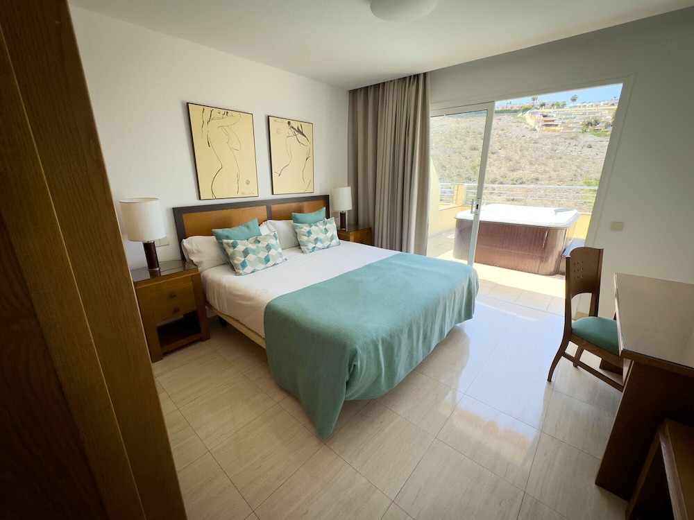 Holiday Club Sol Amadores — Hotel rooms in Puerto Rico, Canary Islands
