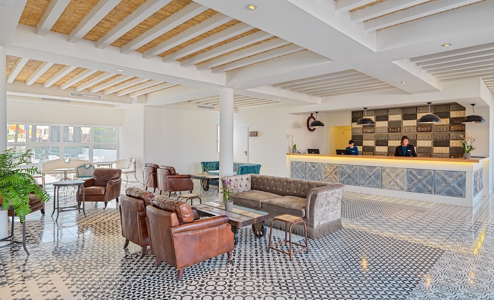 H10 Ocean Suites — Hotel building in Corralejo, Canary Islands
