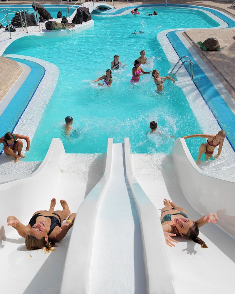 H10 Ocean Suites — Swimming pool in Corralejo, Canary Islands