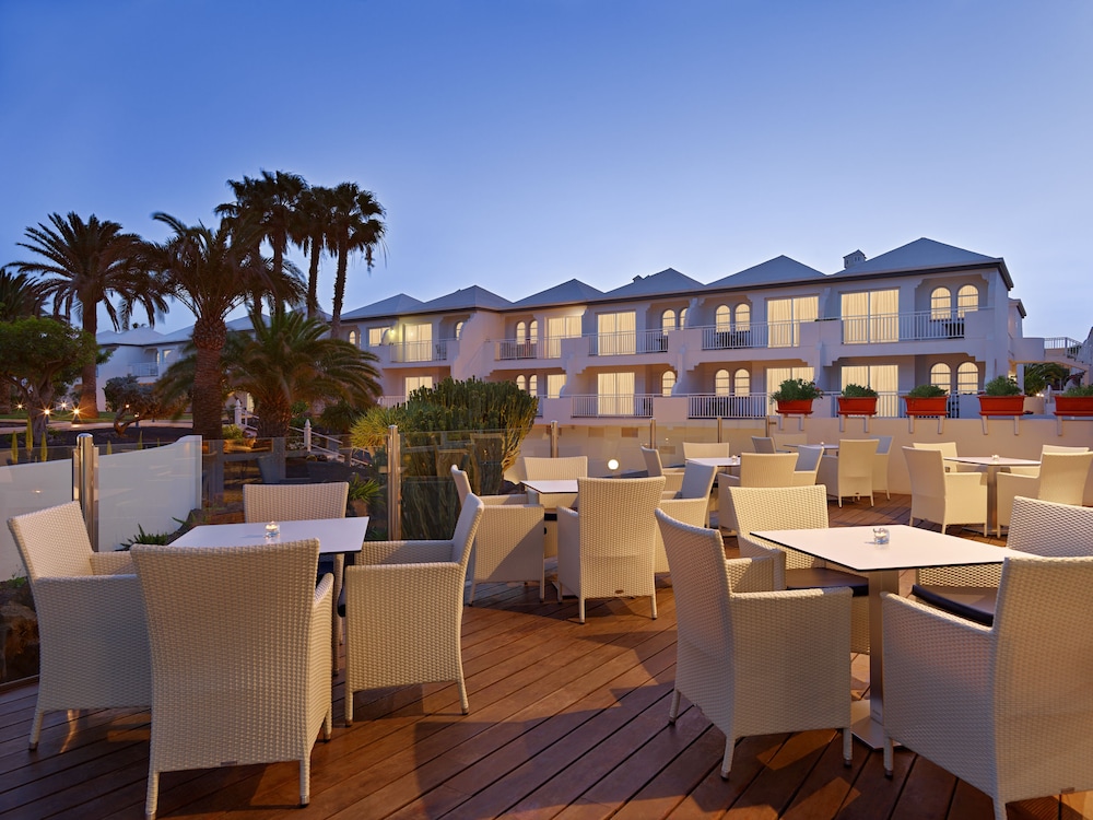 H10 Ocean Suites — Restaurant & bars in Corralejo, Canary Islands