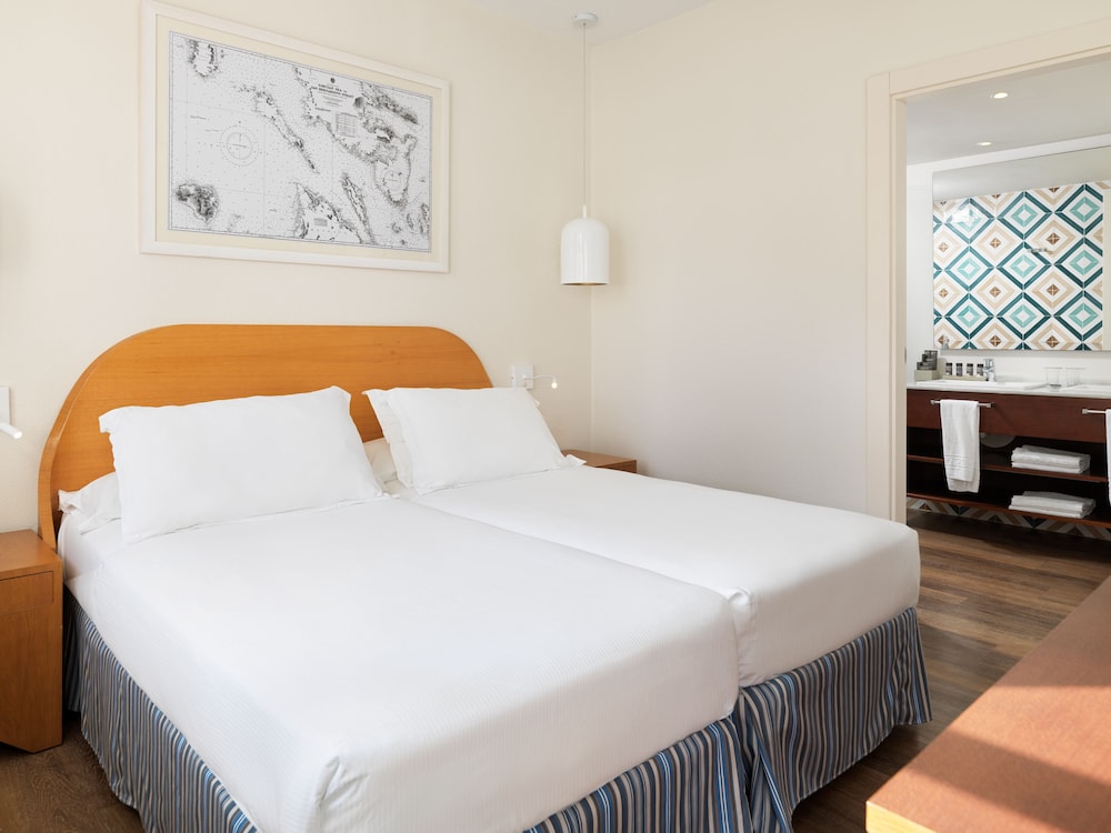 H10 Ocean Suites — Hotel rooms in Corralejo, Canary Islands