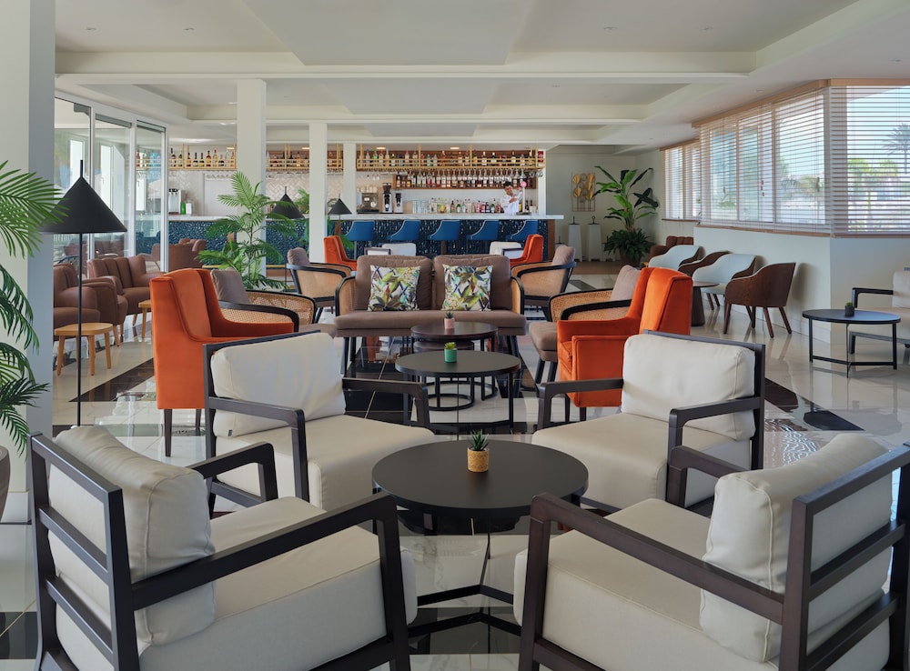 H10 Ocean Suites — Restaurant & bars in Corralejo, Canary Islands