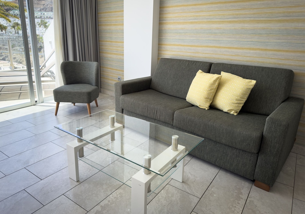 Holiday Club Puerto Calma — Hotel rooms in Puerto Rico, Canary Islands