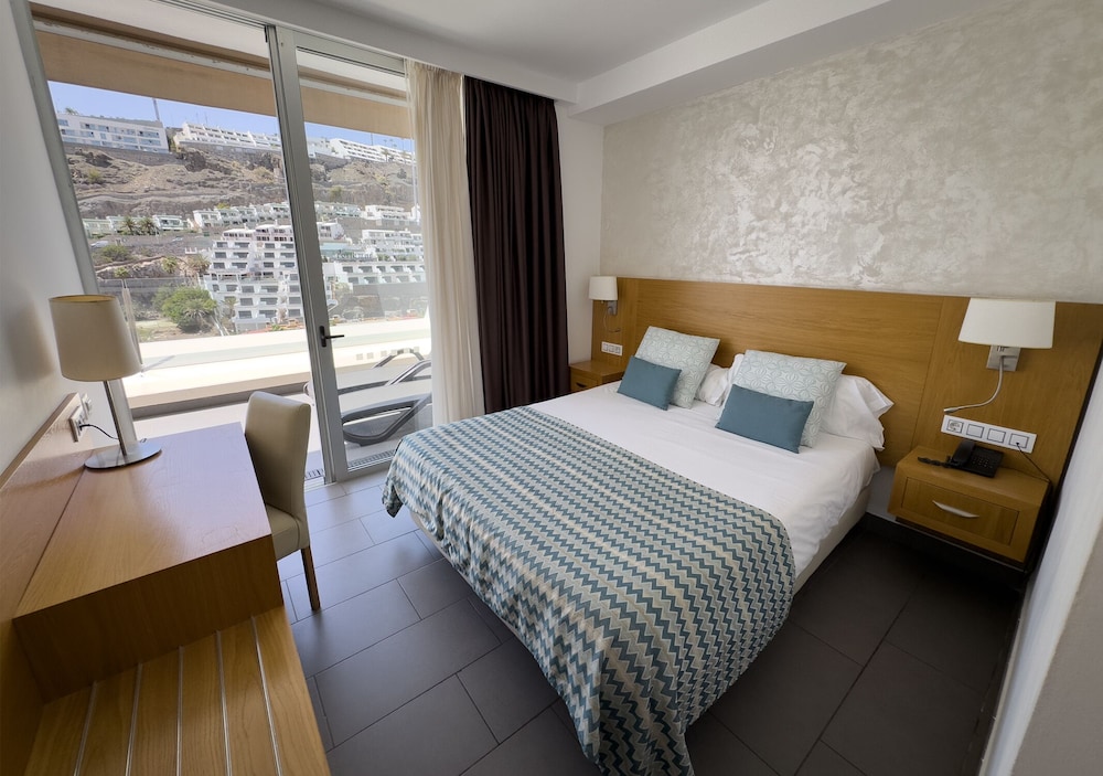 Holiday Club Puerto Calma — Hotel rooms in Puerto Rico, Canary Islands