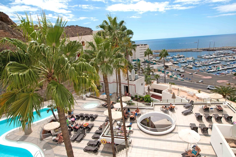 Holiday Club Puerto Calma — Swimming pool in Puerto Rico, Canary Islands