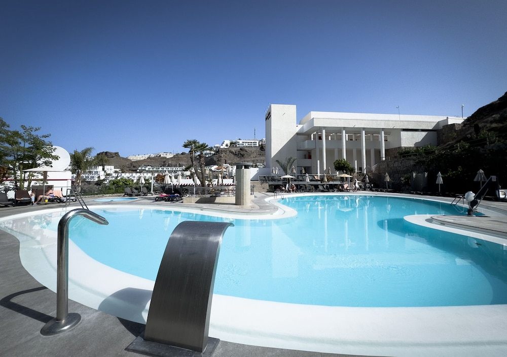 Holiday Club Puerto Calma — Swimming pool in Puerto Rico, Canary Islands