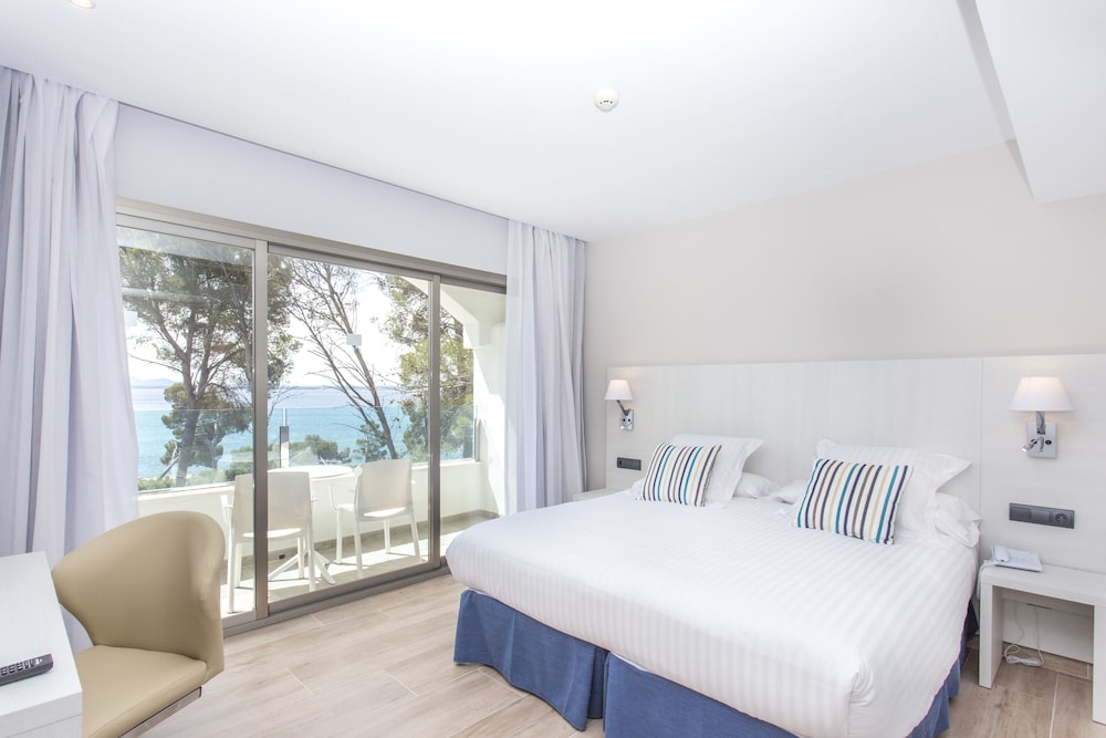 Alcanada Golf Hotel — Hotel rooms in Alcudia, Balearic Islands