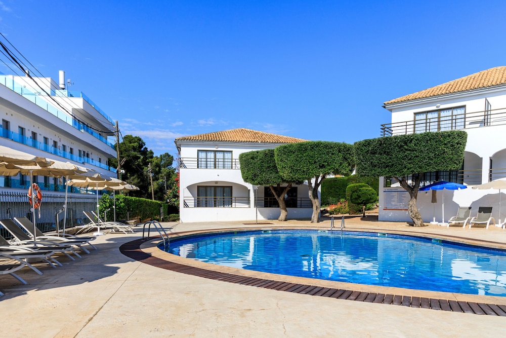 Alcanada Golf Hotel — Swimming pool in Alcudia, Balearic Islands