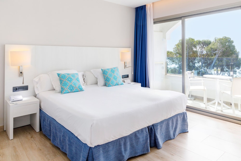 Alcanada Golf Hotel — Hotel rooms in Alcudia, Balearic Islands