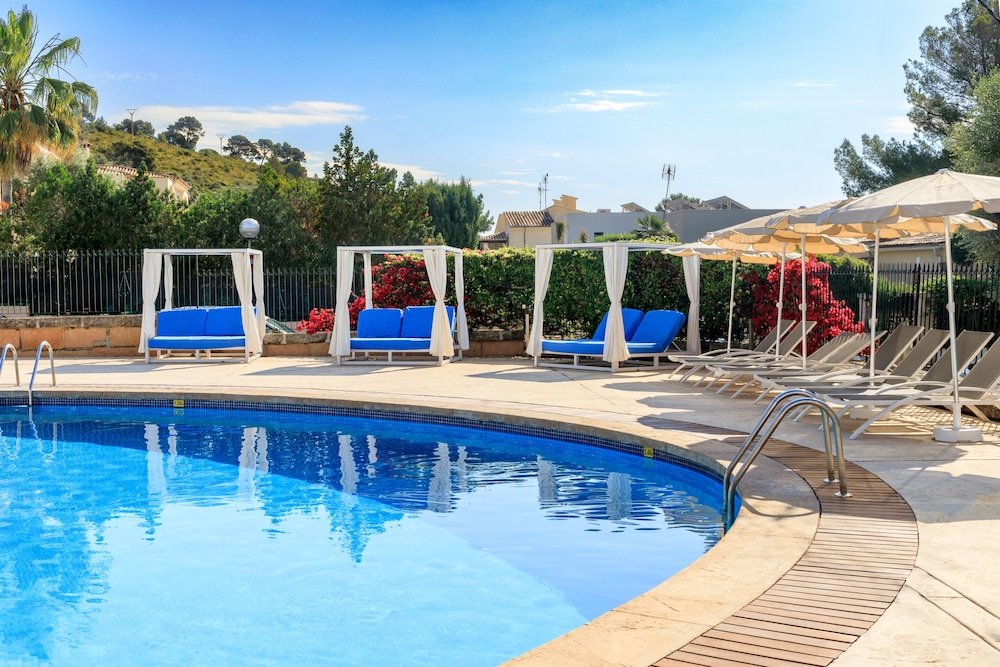 Alcanada Golf Hotel — Swimming pool in Alcudia, Balearic Islands
