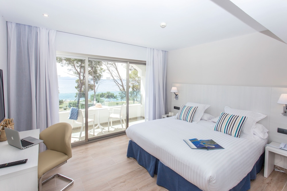 Alcanada Golf Hotel — Hotel rooms in Alcudia, Balearic Islands