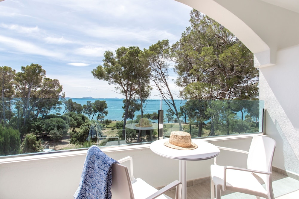 Alcanada Golf Hotel — Hotel rooms in Alcudia, Balearic Islands