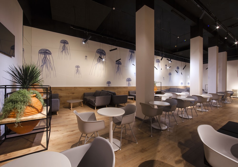 Hotel Cuco — Restaurant & bars in Benidorm, Valencian Community