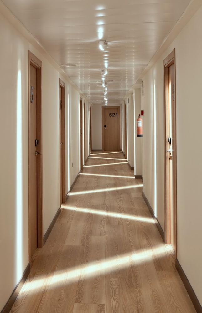 Hotel Cuco — Hotel building in Benidorm, Valencian Community