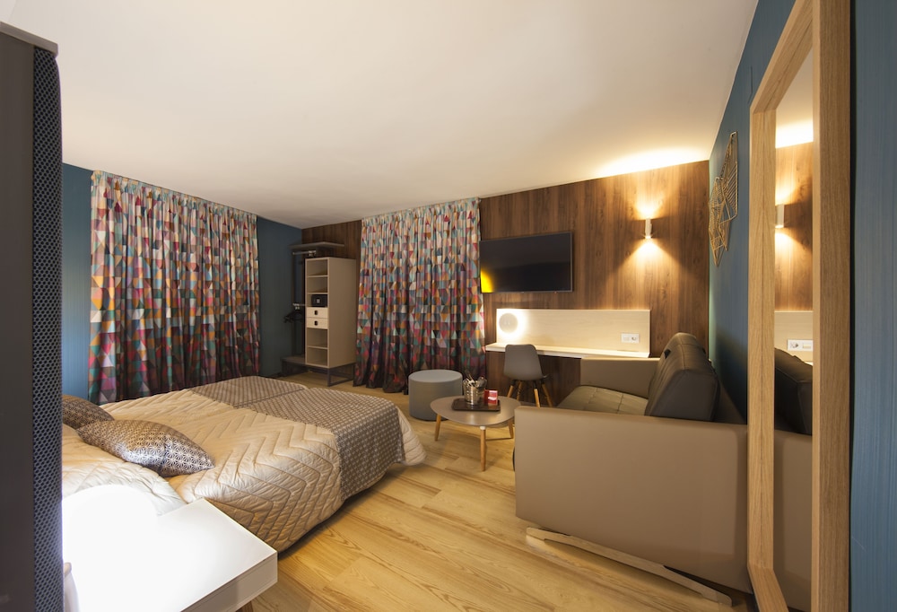 Hotel Cuco — Hotel rooms in Benidorm, Valencian Community