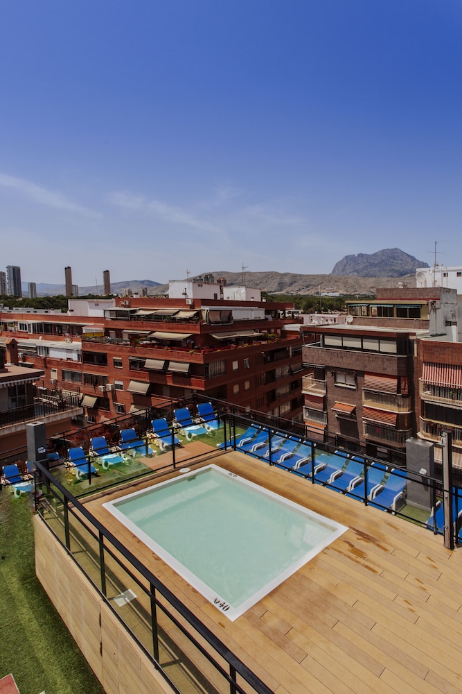 Hotel Cuco — Swimming pool in Benidorm, Valencian Community
