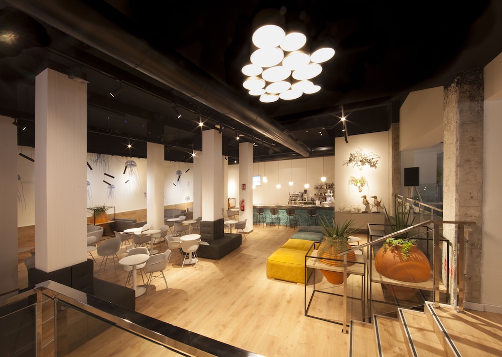 Hotel Cuco — Restaurant & bars in Benidorm, Valencian Community