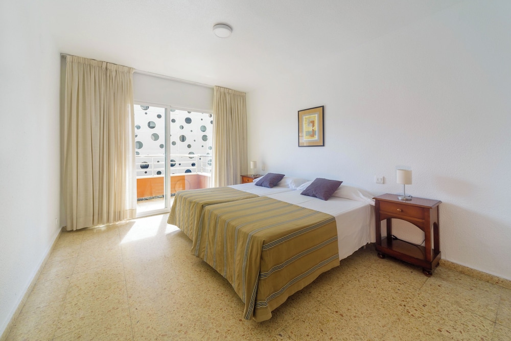 Apartamentos Maja — Hotel rooms in Benidorm, Valencian Community
