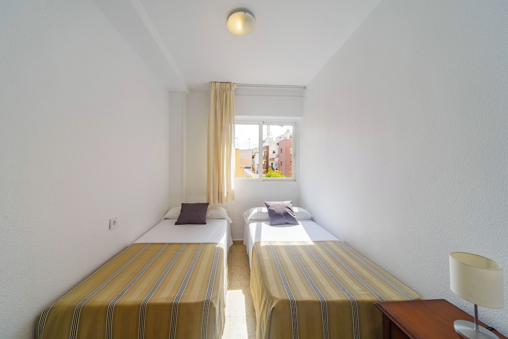 Apartamentos Maja — Hotel rooms in Benidorm, Valencian Community