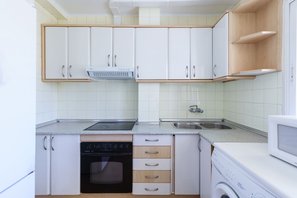 Apartamentos Maja — Hotel rooms in Benidorm, Valencian Community