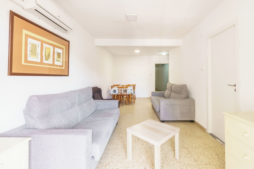 Apartamentos Maja — Hotel rooms in Benidorm, Valencian Community
