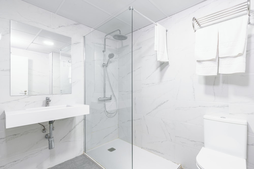 Apartamentos Maja — Hotel rooms in Benidorm, Valencian Community