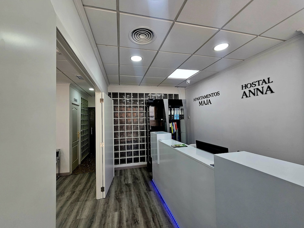 Apartamentos Maja — Hotel building in Benidorm, Valencian Community