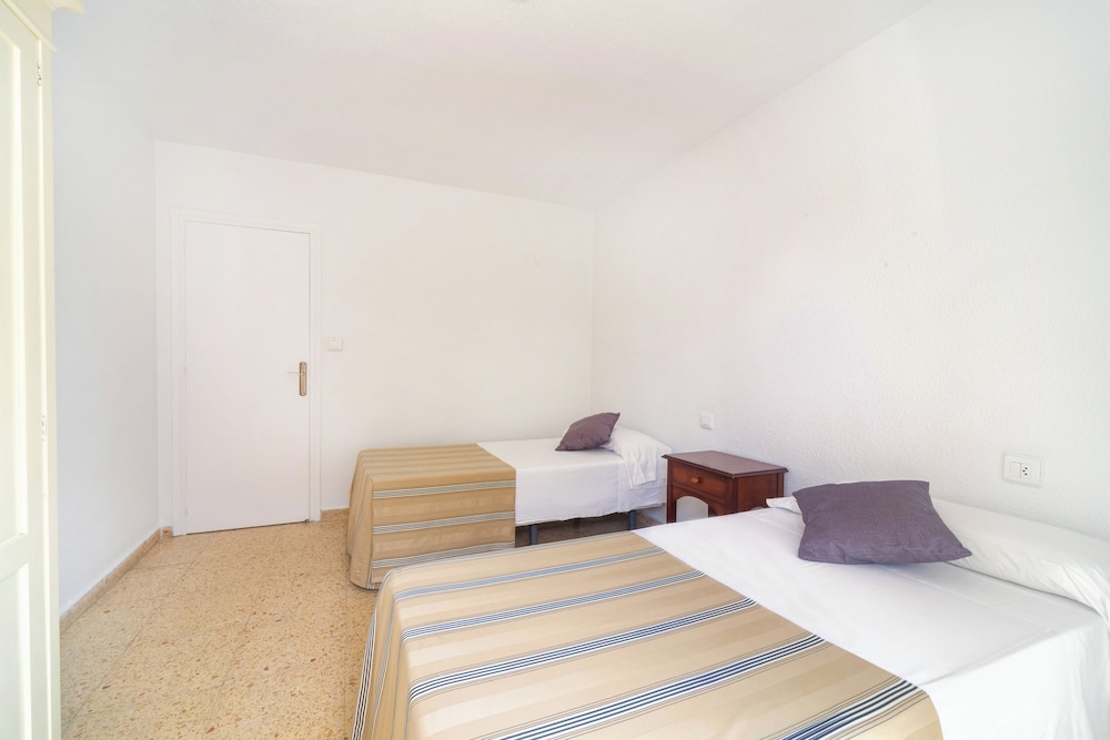 Apartamentos Maja — Hotel rooms in Benidorm, Valencian Community