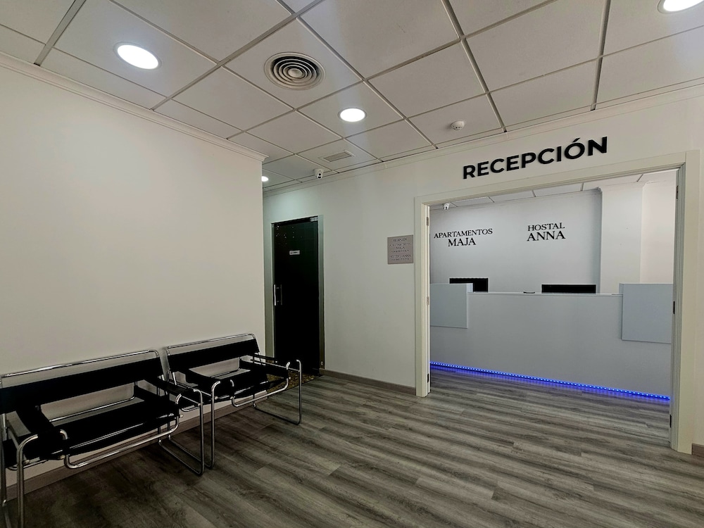 Apartamentos Maja — Hotel building in Benidorm, Valencian Community
