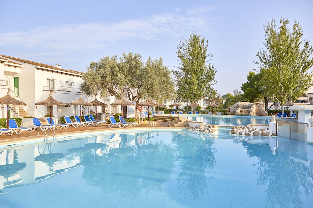 Seaclub Alcudia — Swimming pool in Alcudia, Balearic Islands