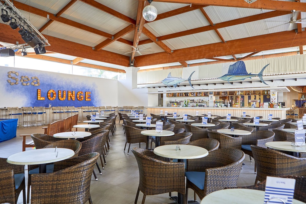 Seaclub Alcudia — Restaurant & bars in Alcudia, Balearic Islands