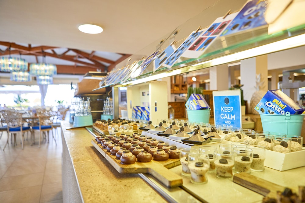 Seaclub Alcudia — Restaurant & bars in Alcudia, Balearic Islands