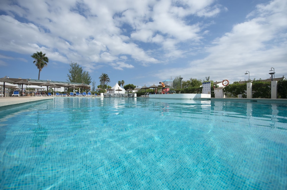 Seaclub Alcudia — Swimming pool in Alcudia, Balearic Islands
